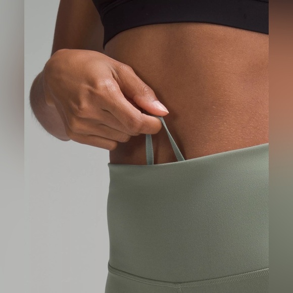 Lululemon Wunder Train High-Rise Short 4” - Grey Eucalyptus, Size 12 - Picture 8 of 9